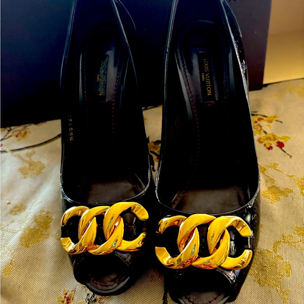 LOUIS VUITTON 2010 Monogram Vernis Slingback Sandals